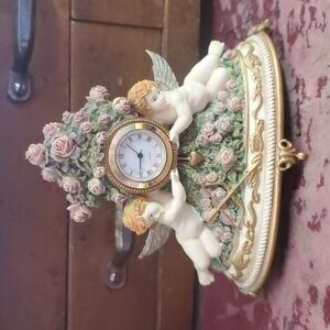 LIMITED EDITION JUDITH WINSLOW TIME FOR LOVE CERAMIC CHERUB SHELF CLOCK FIGURE J